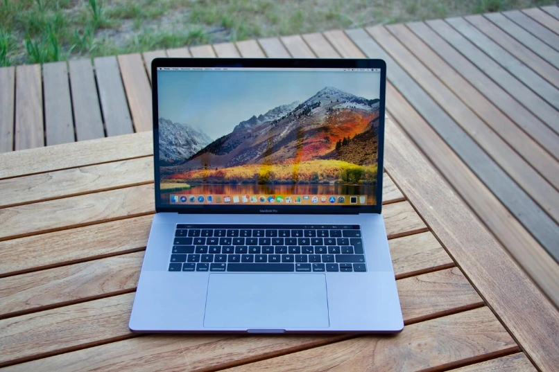 MacBook Pro 2017 (13‑inch, Intel)